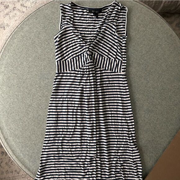 Dresses & Skirts - Womans Summer Stripe Dress
